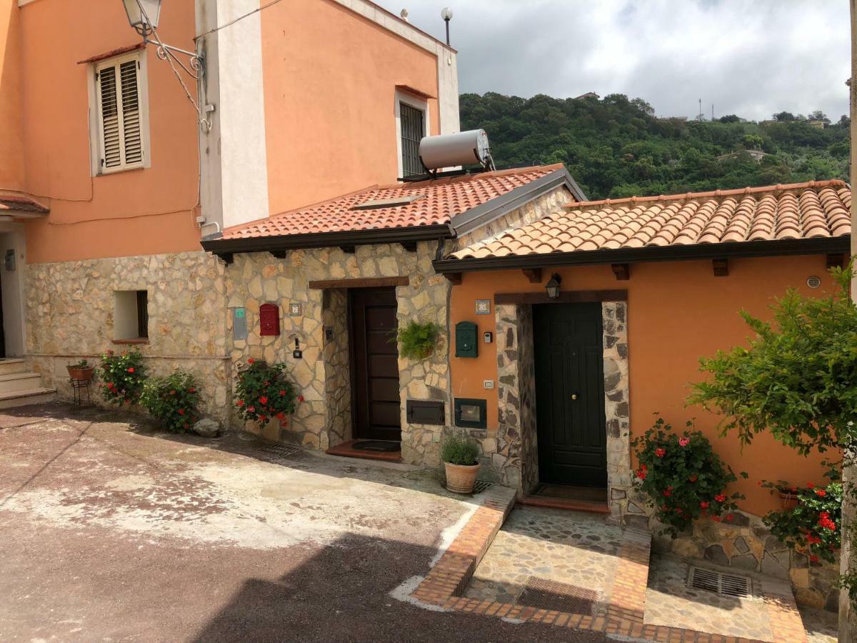 La Casetta Di Elena Lamezia Terme Exterior foto